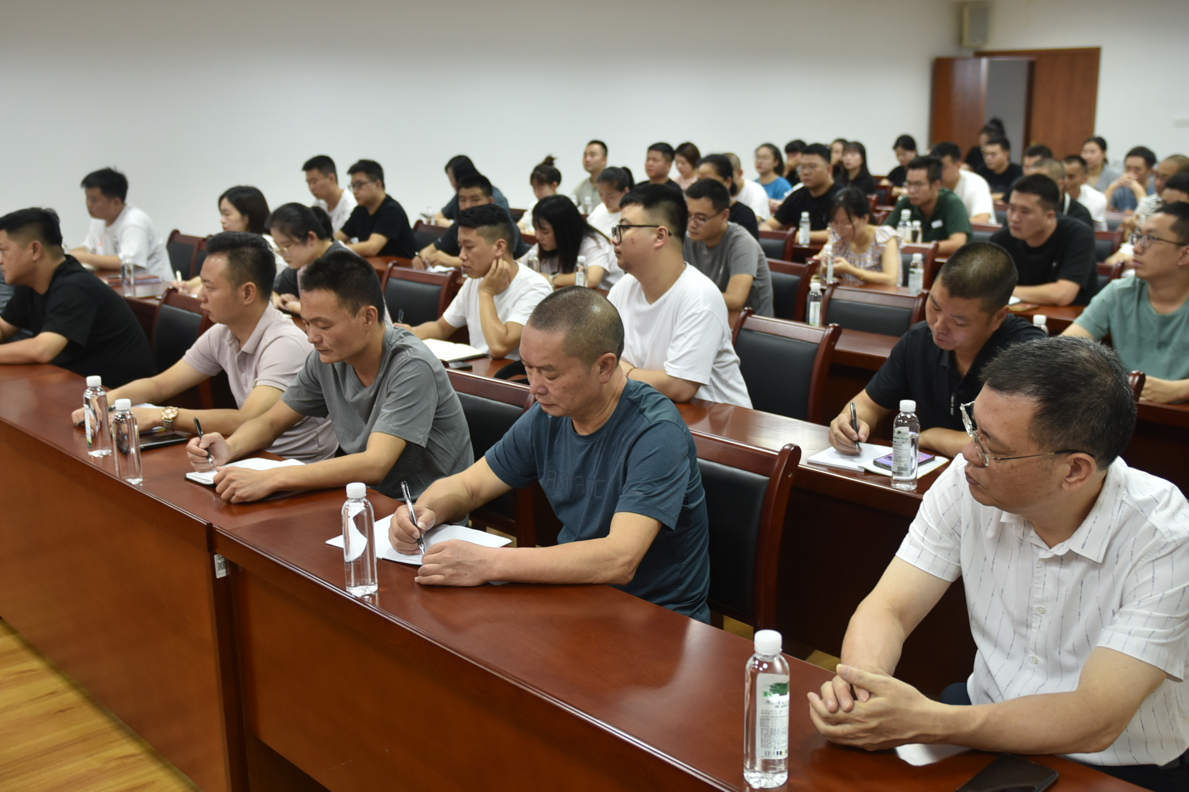 金森公司開(kāi)展公文寫作與森林資源調(diào)查培訓(xùn)會(huì)